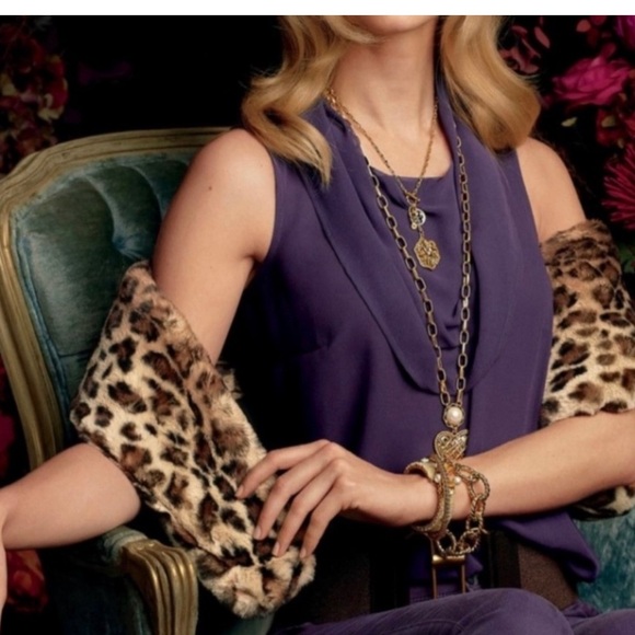 CAbi Tops - NEW | Cabi 3978 Surround Top